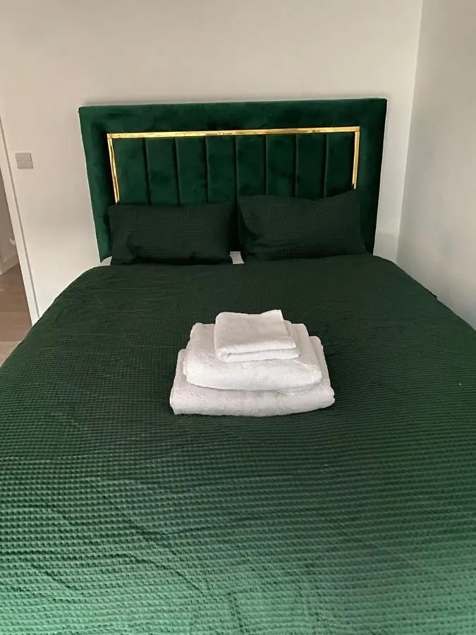 Escape Homes Barking  Apartment Barking (Greater London)