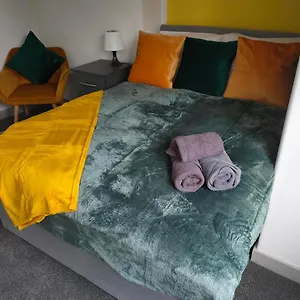  Holiday home Jewel Of Barking London