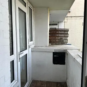  Apartment Spacious 2 Bed Flat
